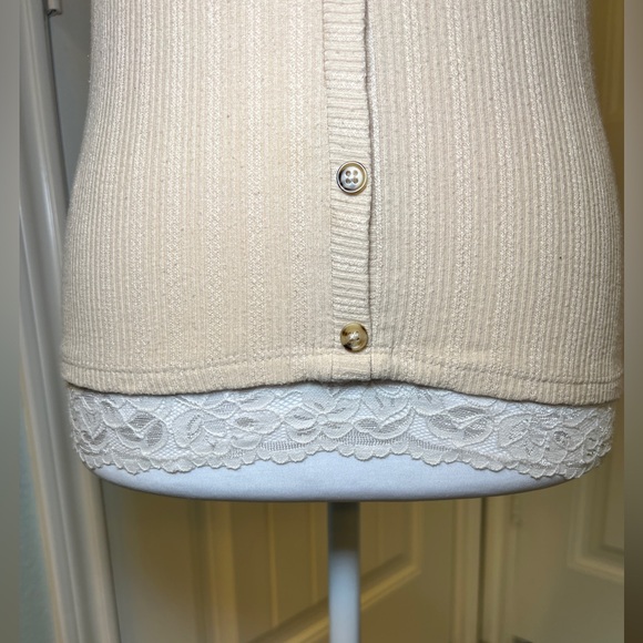 No Boundaries Women’s‎ Cream Knit Top Lace Detail Size Small - Picture 7 of 11